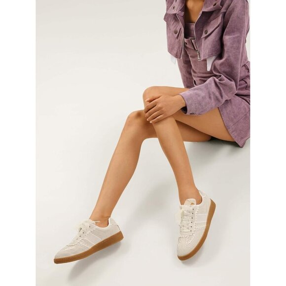 Casual Sneakers for Women with Lace Detail Ribbon Leather Upper Memory Foam - Picture 5 of 6